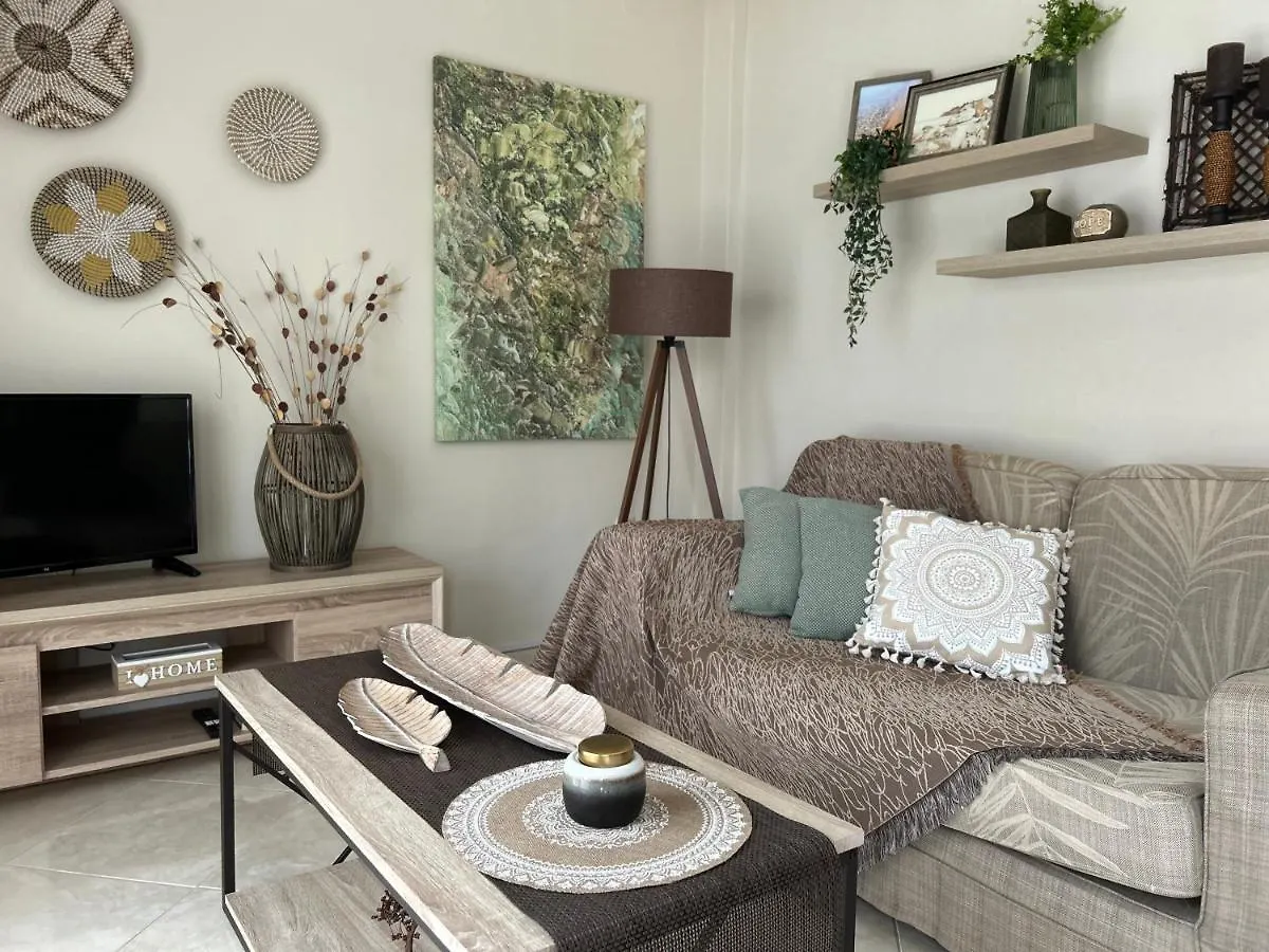 Apartment on main pedestrian street with view Nea Kallikrateia